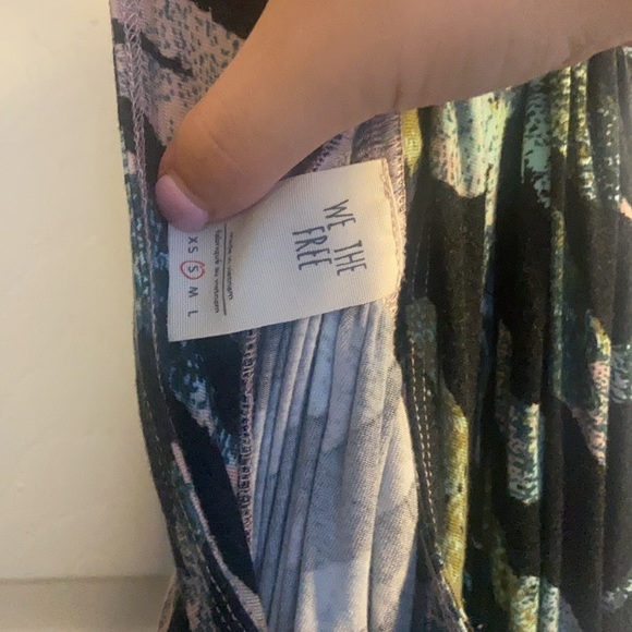 Free People printed flowy tank top - Picture 2 of 4